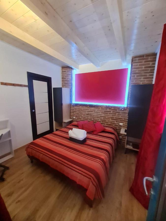 Portopollo Surfhouse Barrabisa Kültér fotó