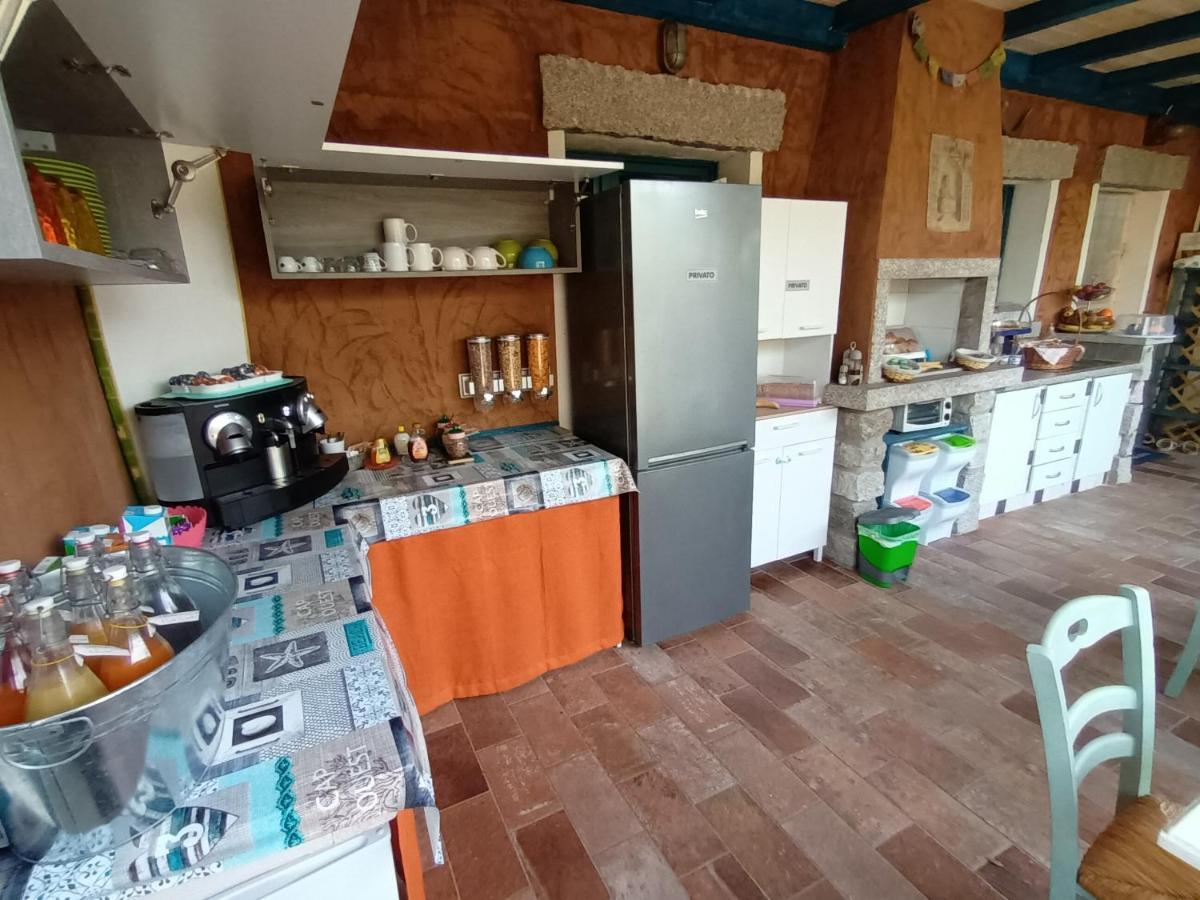 Portopollo Surfhouse Barrabisa Kültér fotó