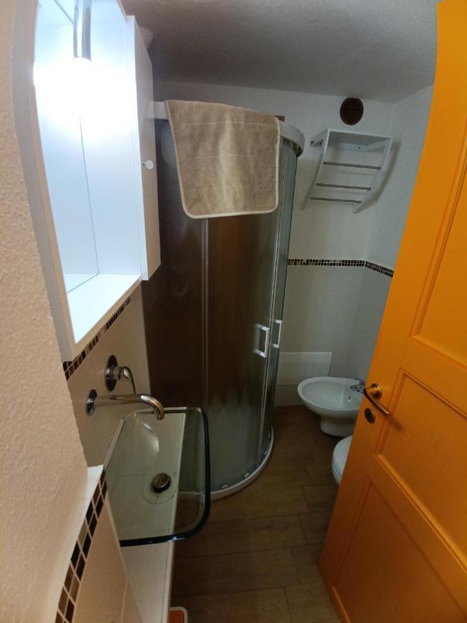 Portopollo Surfhouse Barrabisa Kültér fotó