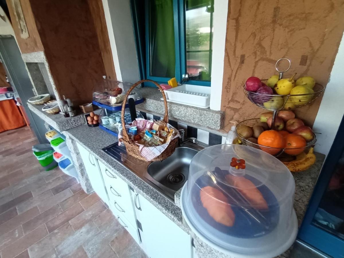 Portopollo Surfhouse Barrabisa Kültér fotó